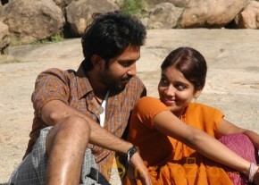 Oru Thozhan Oru Thozhi Tamil Film Stills photo 9