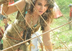 Padam Pesum Movie Onlocation Stills  photo 19
