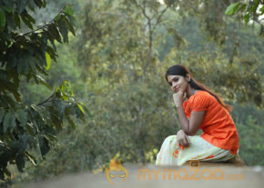 Pani Vizhum Malar Vanam Movie Stills  photo 22