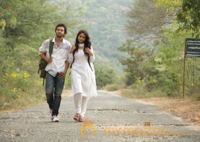 Pani Vizhum Malar Vanam Movie Stills  photo 29