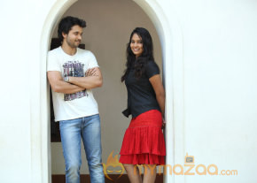 Pani Vizhum Malar Vanam Movie Stills  photo 13
