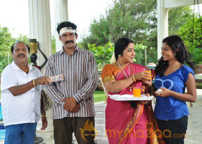 Paravai Movie Stills  photo 24