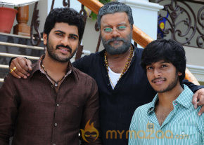 Pathavi Movie Stills photo 9
