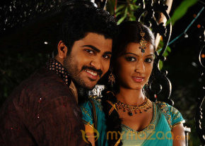 Pathavi Movie Stills photo 17