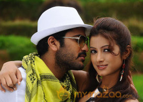 Pathavi Movie Stills photo 7
