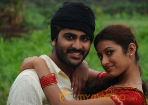 Pathavi Movie Stills photo 15