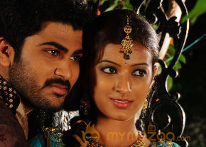 Pathavi Movie Stills photo 16