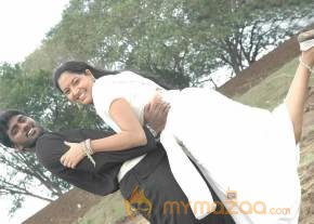 Pazhagiyathe Pirivatharka movie stills  photo 7