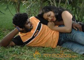 Pazhagiyathe Pirivatharka movie stills  photo 9