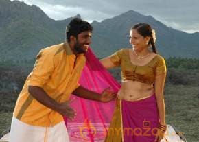 Pazhagiyathe Pirivatharka movie stills 