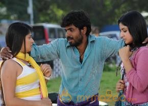 Pongadi Neengalum Unga Kadhalum Movie Stills  photo 18
