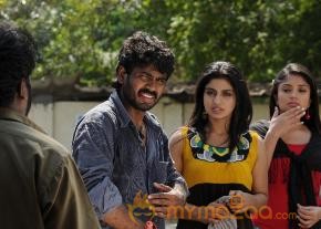 Pongadi Neengalum Unga Kadhalum Movie Stills  photo 21