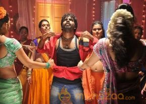 Pongadi Neengalum Unga Kadhalum Movie Stills  photo 10