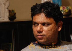Ponmaalai Pozhudhu Movie Stills  photo 42