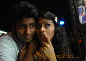 Ponmaalai Pozhudhu Movie Stills  photo 70