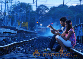 Ponmaalai Pozhudhu Movie Stills  photo 29