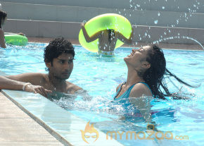 Ponmaalai Pozhudhu Movie Stills  photo 36