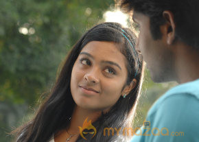 Ponmaalai Pozhudhu Movie Stills  photo 92