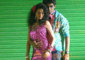 Ponmaalai Pozhudhu Movie Stills  photo 45