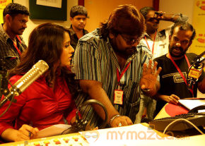 Priyamudan Priya Movie Onlocation Stills  photo 43