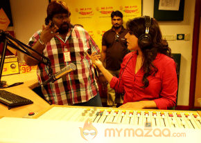 Priyamudan Priya Movie Onlocation Stills  photo 20