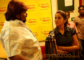 Priyamudan Priya Movie Onlocation Stills  photo 4