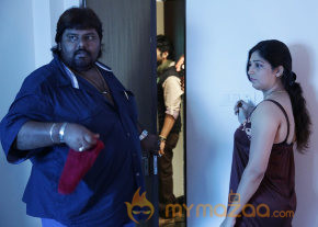 Priyamudan Priya Movie Onlocation Stills  photo 16