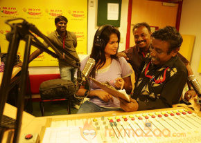Priyamudan Priya Movie Onlocation Stills  photo 9