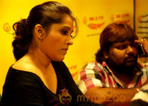 Priyamudan Priya Movie Onlocation Stills  photo 35