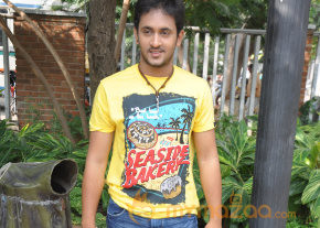 Pudhu Varsham Movie Onlocation Stills photo 37