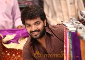Pugazh Tamil Latest Movie Stills photo 25