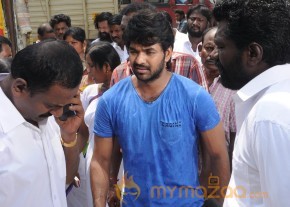 Pugazh Tamil Latest Movie Stills photo 12