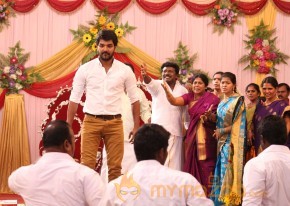 Pugazh Tamil Latest Movie Stills photo 23