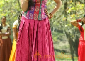 Puthusa Nan Poranthen Movie Stills photo 15