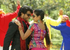 Puthusa Nan Poranthen Movie Stills photo 17