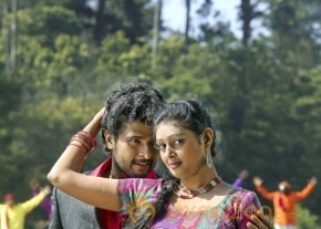Puthusa Nan Poranthen Movie Stills photo 18