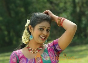 Puthusa Nan Poranthen Movie Stills photo 19