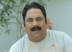 Puthusa Nan Poranthen Movie Stills photo 6