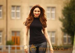 Ravi Teja in Bengal Tiger Movie Latest Stills photo 12