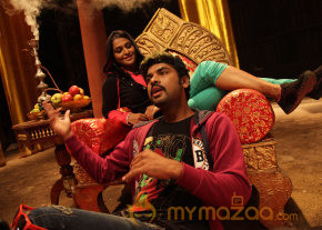 Rendavathu Padam Movie Stills  photo 9