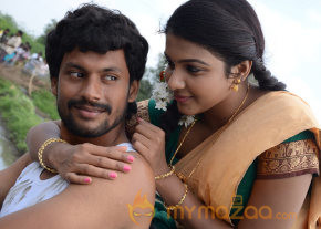 Retta Vaalu Movie Hot Stills  photo 6
