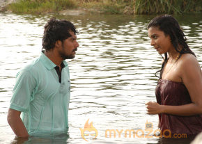 Retta Vaalu Movie Hot Stills  photo 13
