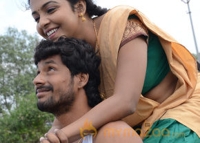 Retta Vaalu Movie Hot Stills 
