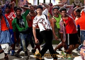 Saahasam Movie New Stills photo 3