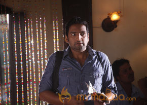 Settai Movie New Stills photo 14
