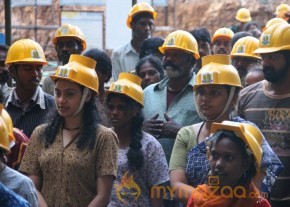 Sivappu Kollywood Movie New Stills photo 24