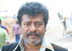 Sivappu Kollywood Movie New Stills photo 23