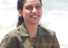 Sivappu Kollywood Movie New Stills photo 22