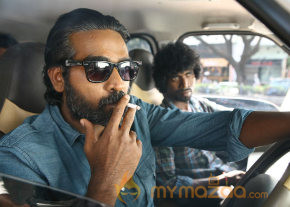 Soodhu Kavvum Movie Stills photo 7