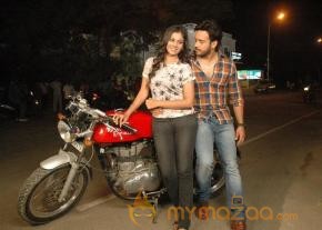 Sri Vidhya Ennodu Vilaiyadu Movie Stills photo 3